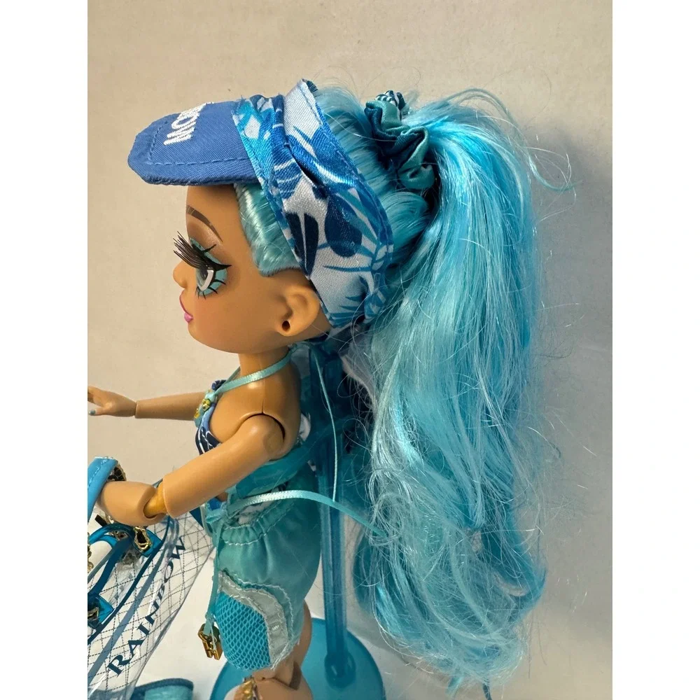 Rainbow High Pacific Coast Hali Capri Blue Fashion Doll Beach Accessories MGA